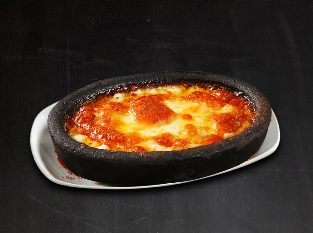 Güveçte Saganaki